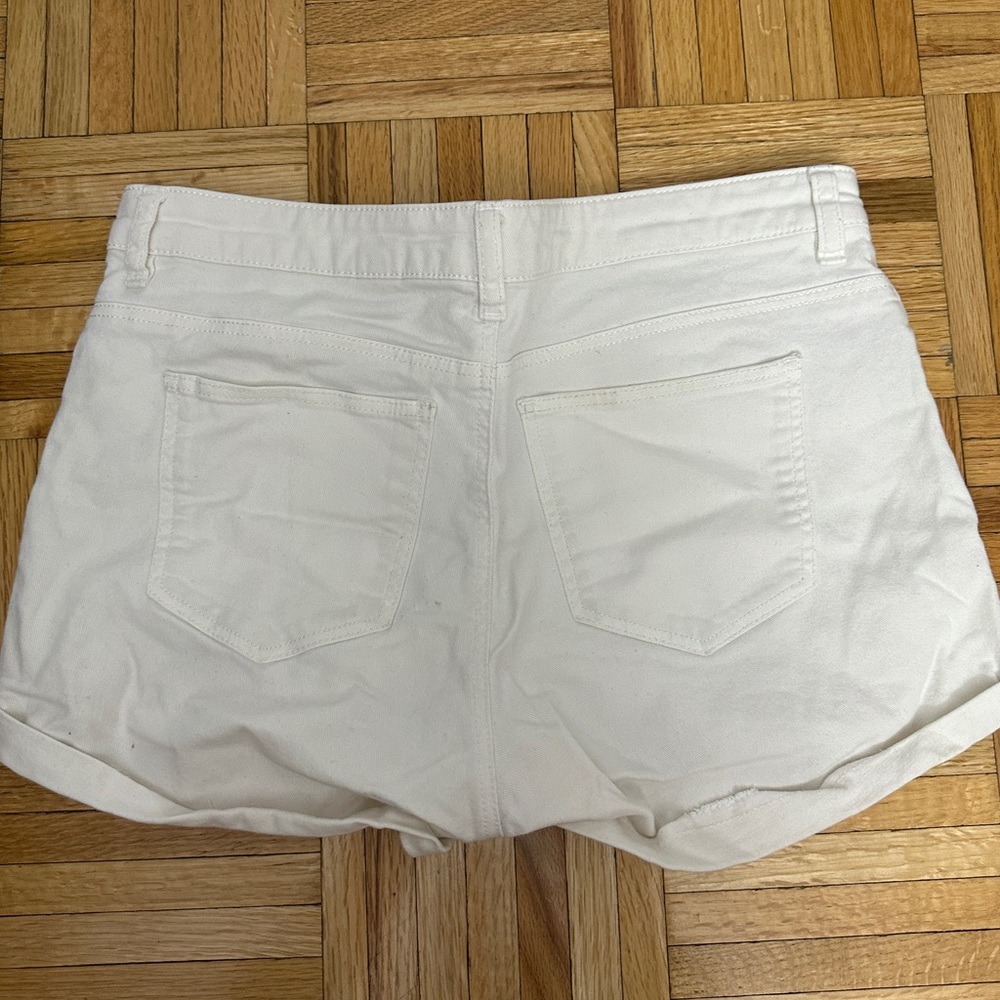 H&M Shorts - Picture 3 of 3